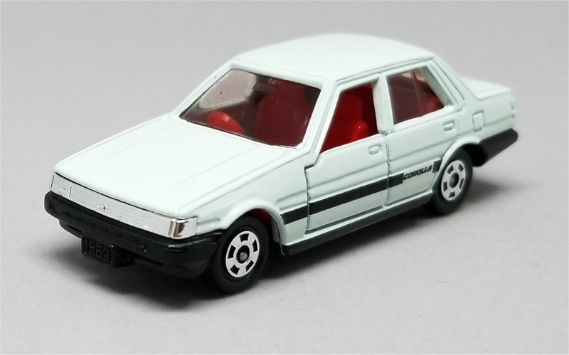 Illustration for article titled Radcast 2018: Tomica Toyota Corolla Sedan